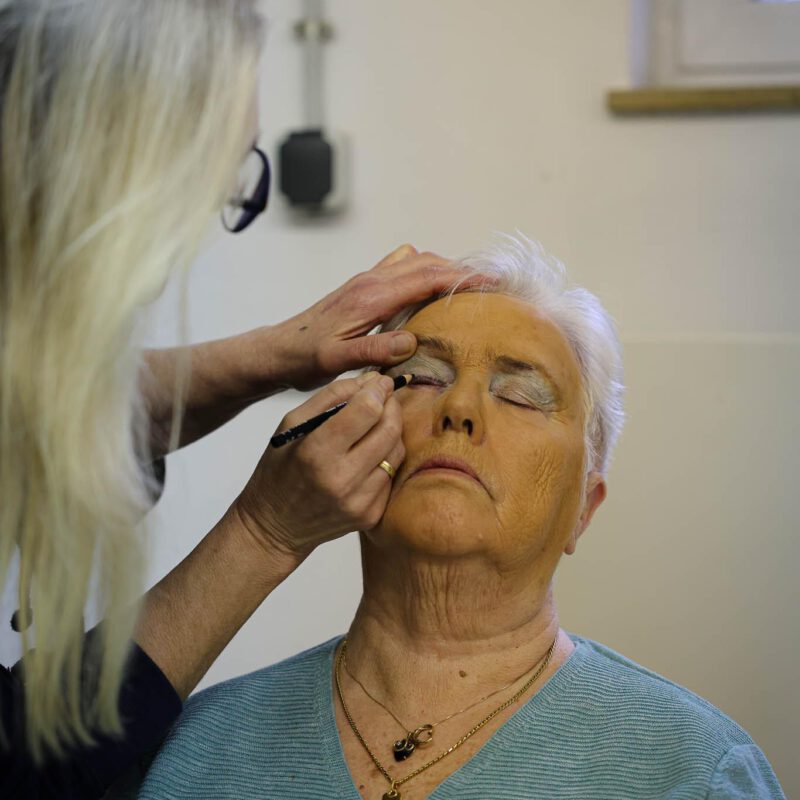 2026_03 - Jubel, Trubel, Eitelkeit (Web)-6